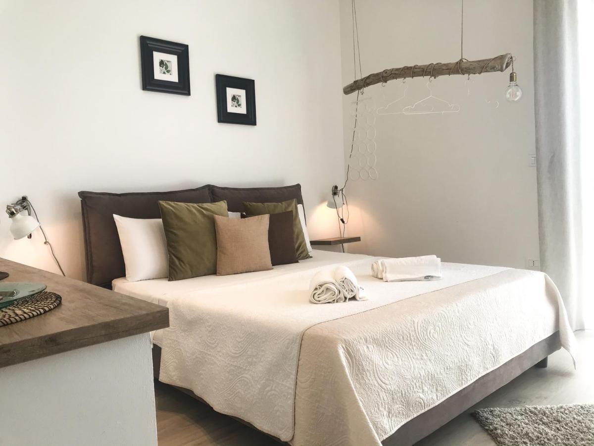 Viatorem Suites Torre dell'Orso Exterior photo